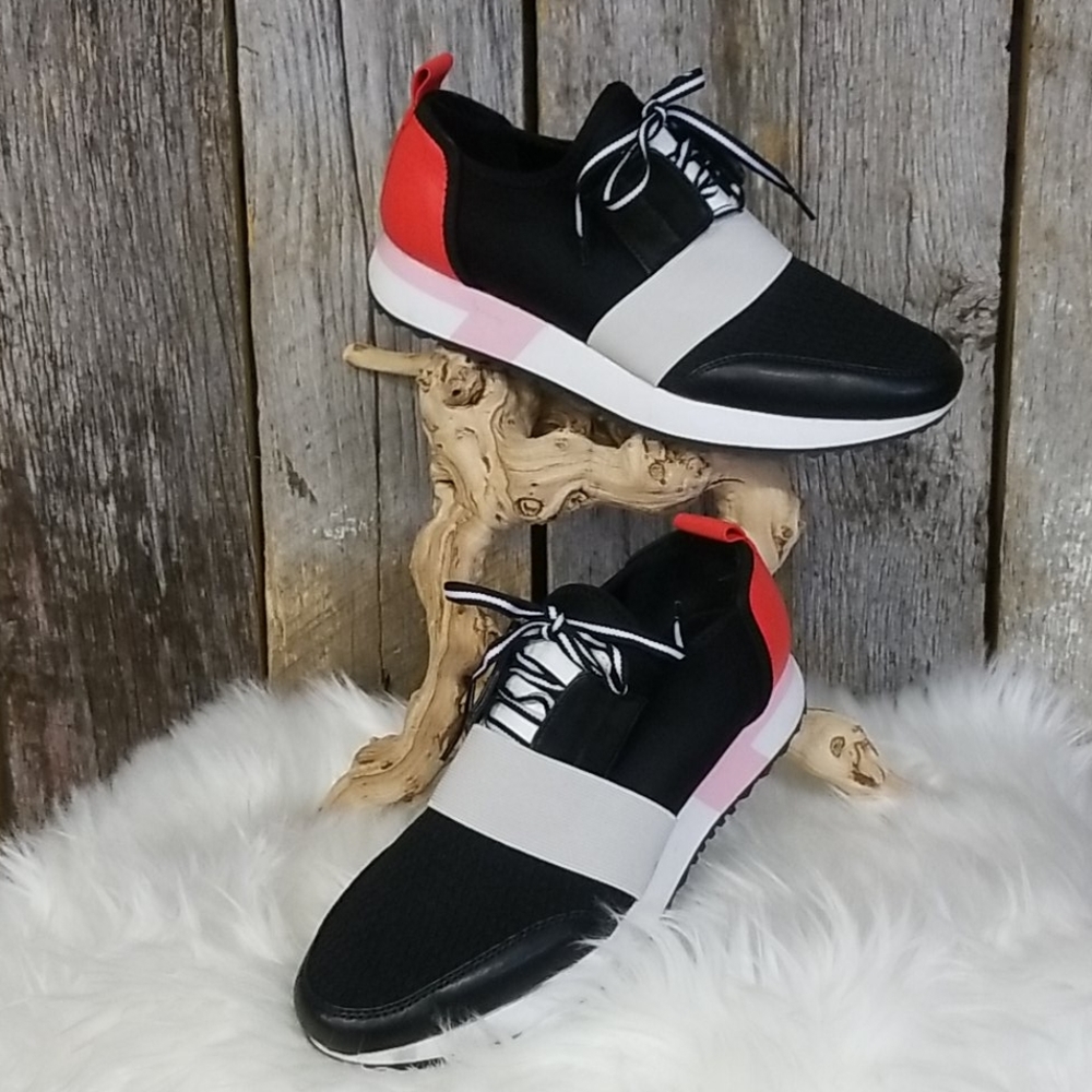 STEVE MADDEN STYLISH COLOR BLOCKED SNEAKERS!